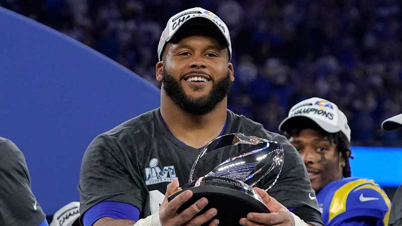 Aaron Donald Contracts