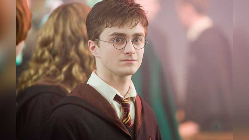Daniel Radcliffe Harry Potter Salary and Earnings