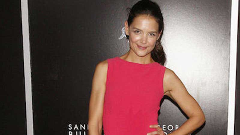 Katie Holmes Early Life